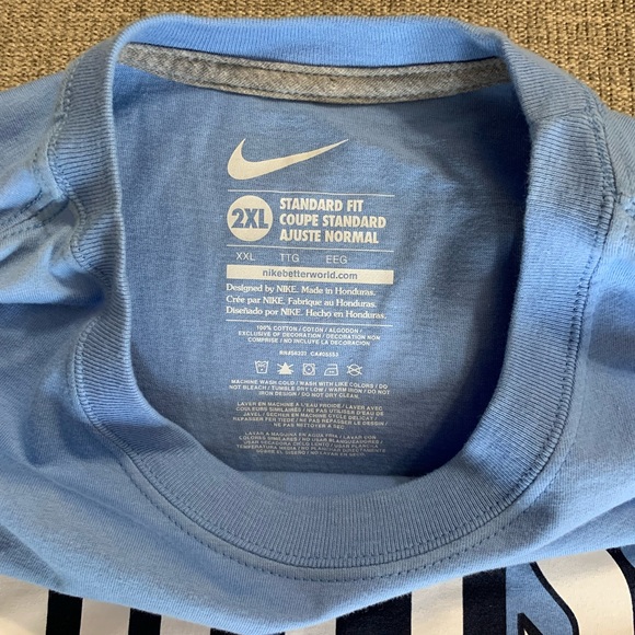 NWOT Nike North Carolina UNC Tarheels “Heels Know” T-Shirt - Picture 4 of 4